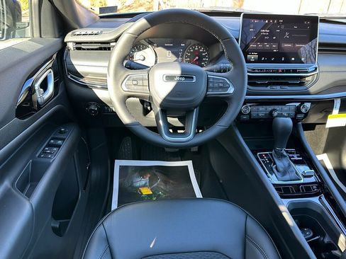 New 2026 Jeep Compass Latitude w/ Sun and Sound Group image 22