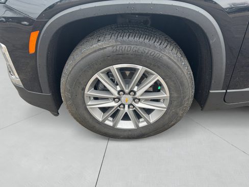 Used 2023 Chevrolet Traverse LT image 14