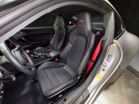 Used 2025 Porsche 911 Carrera T RWD image 16