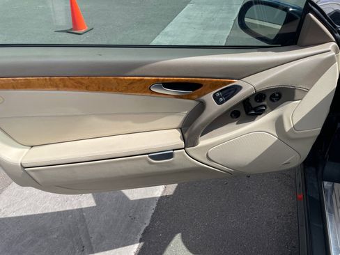 Used 2008 Mercedes-Benz SL 550 w/ AMG Sport Pkg image 13