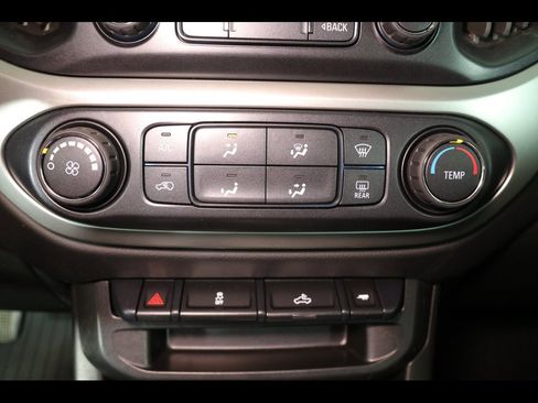 Used 2022 Chevrolet Colorado LT w/ LT Convenience Package image 24