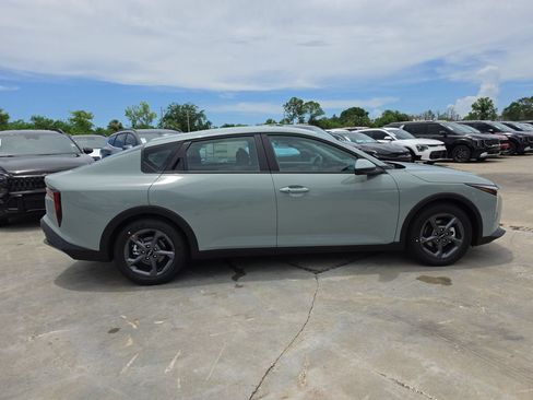 New 2026 Kia K4 FWD image 9