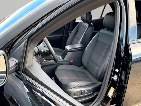 Used 2024 Chevrolet Equinox RS FWD image 8