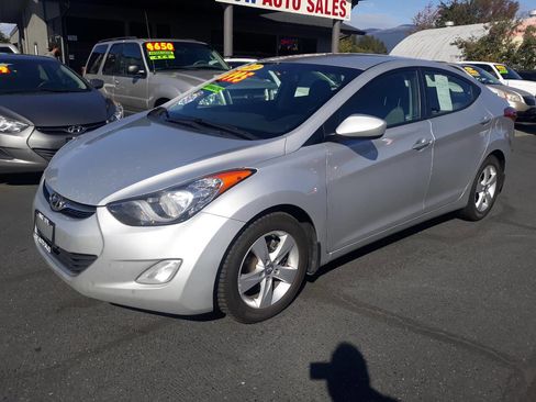 Used 2012 Hyundai Elantra GLS w/ Preferred Pkg 3 image 2