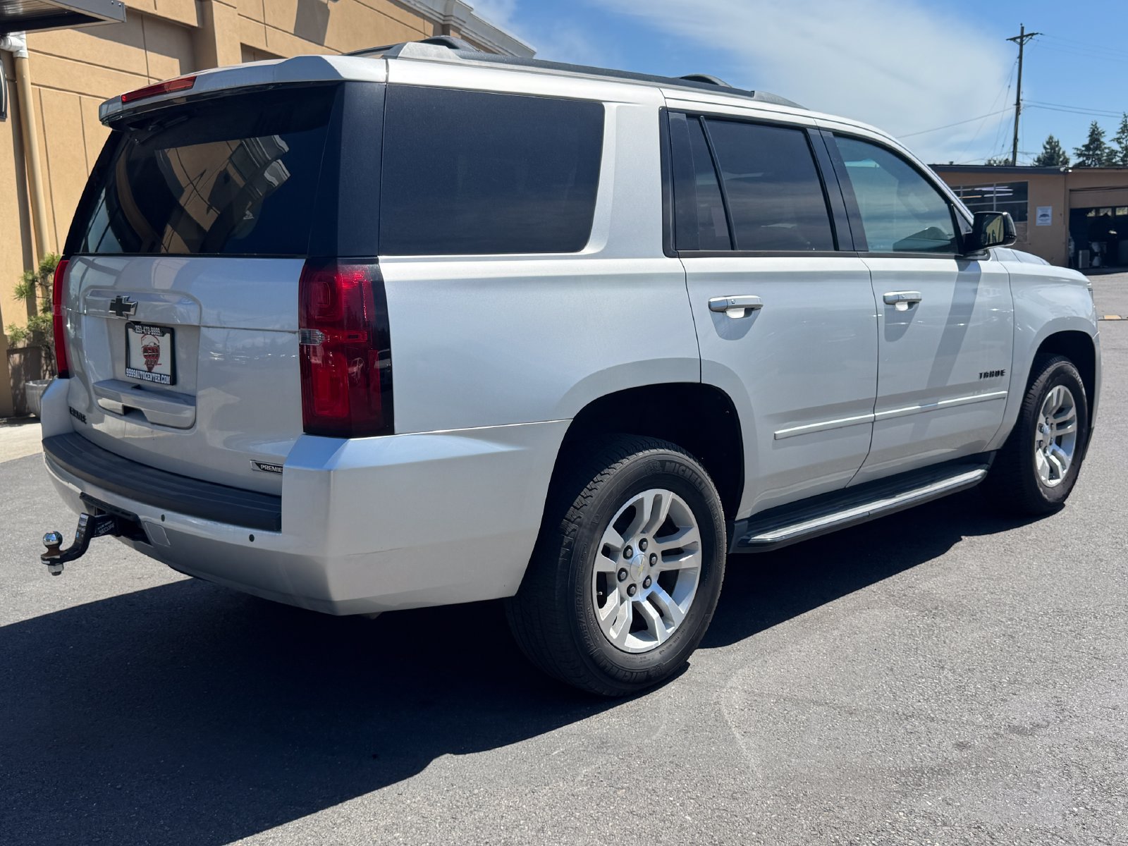 Used 2018 Chevrolet Tahoe Premier w/ RST 6.2L Performance Edition AWD/4WD image 7
