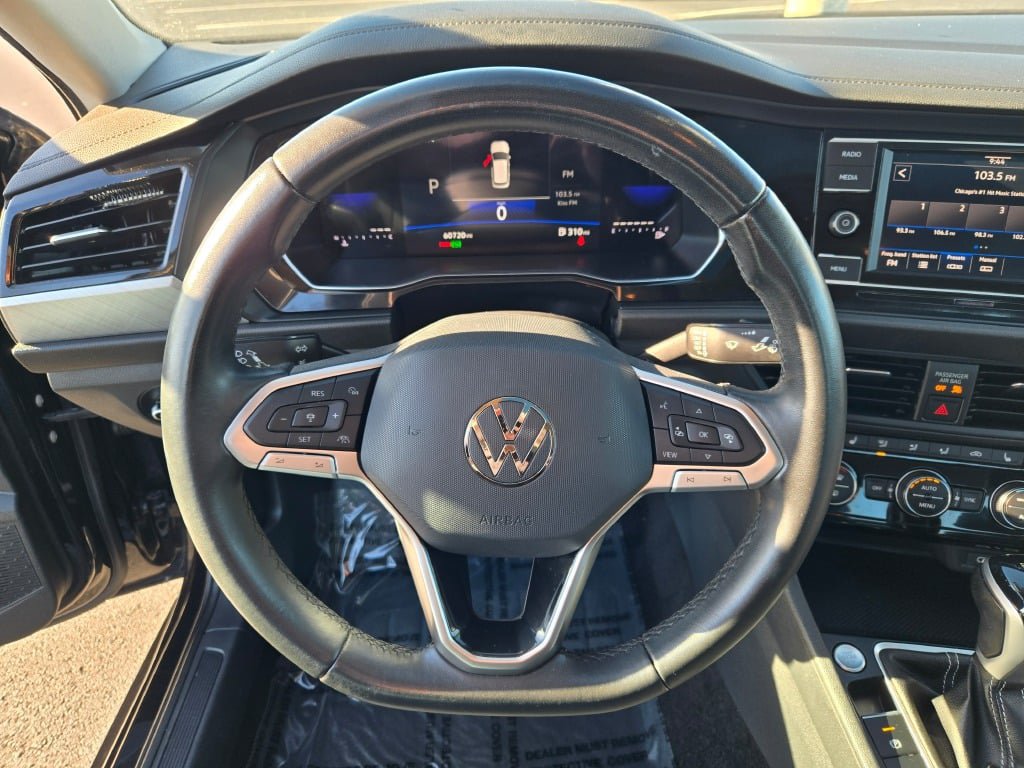 Used 2024 Volkswagen Jetta SE FWD image 28