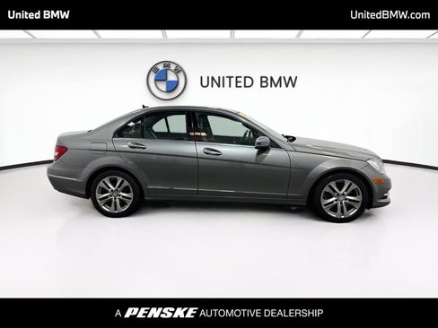 Used 2014 Mercedes-Benz C 300 4MATIC Sedan image 4