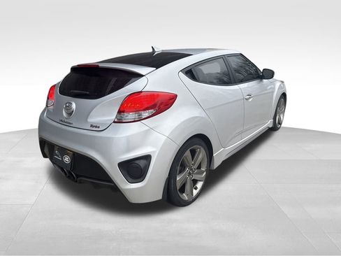 Used 2015 Hyundai Veloster Turbo image 7