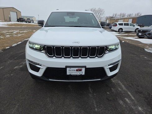 Used 2025 Jeep Grand Cherokee Limited w/ Luxury Tech Group II image 2