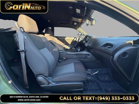 Used 2020 Dodge Challenger SXT RWD image 13