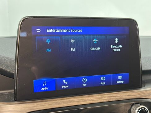 Used 2020 Ford Escape Titanium image 17