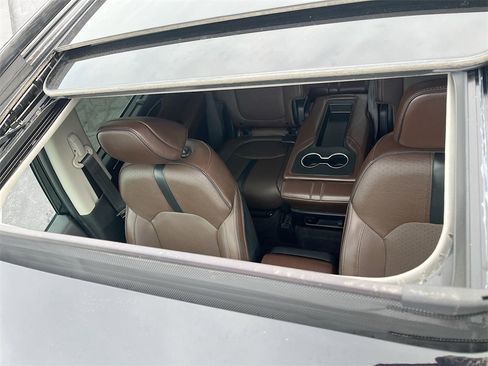 Used 2025 Honda Pilot Elite image 23