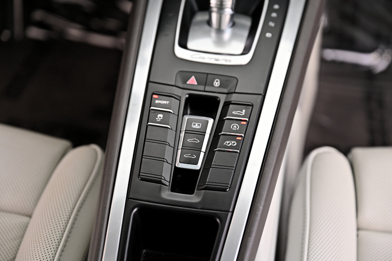 Used 2014 Porsche 911 Carrera image 24