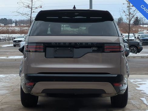 Used 2023 Land Rover Discovery S R-Dynamic image 4