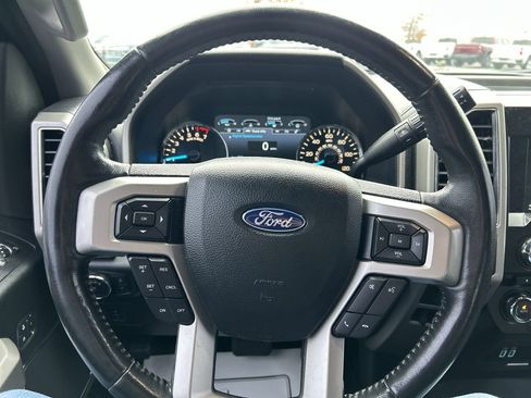 Used 2017 Ford F150 Lariat w/ Trailer Tow Package image 25