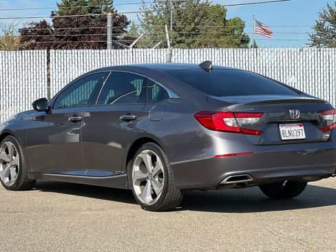 Used 2018 Honda Accord Touring image 5