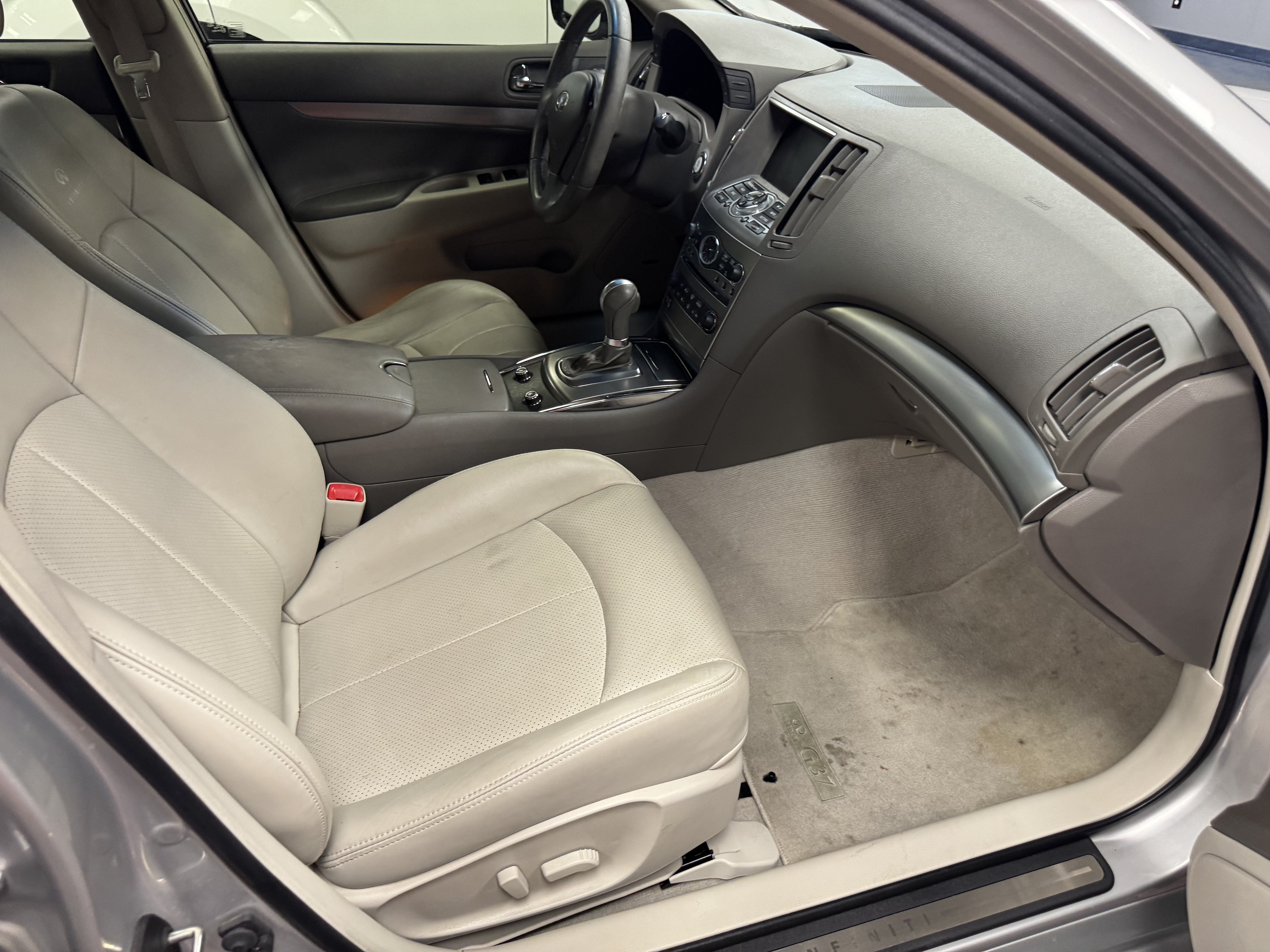 Used 2013 INFINITI G37 Journey w/ Premium Pkg RWD image 12