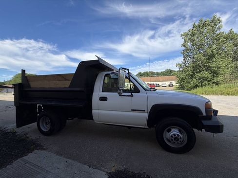 Used 2006 GMC Sierra 3500 W/T RWD image 6