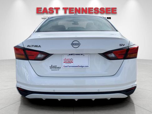 Used 2024 Nissan Altima 2.5 SV image 4