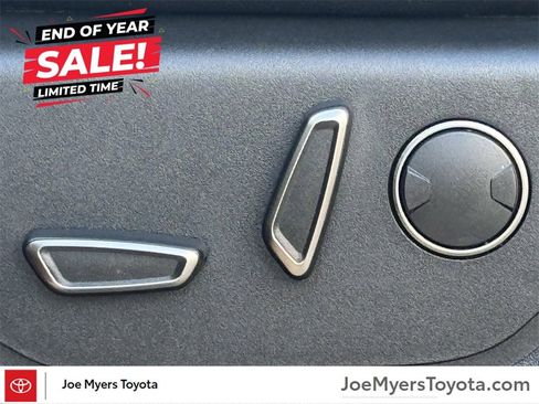 Used 2018 Ford F150 Raptor w/ Equipment Group 802A Luxury image 40