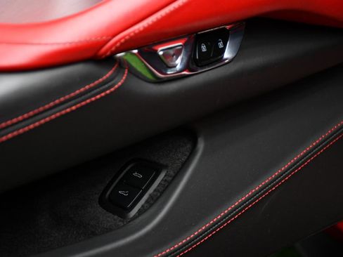 Used 2020 Chevrolet Corvette Stingray Premium Cpe w/ 3LT Preferred Equipment Group image 28