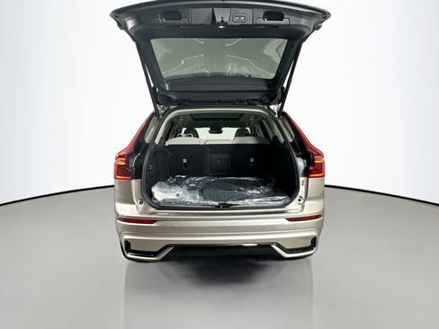 New 2026 Volvo XC60 B5 Ultra w/ Protection Package Premier image 28