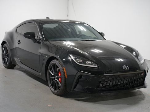 New 2025 Toyota GR86 Premium image 3