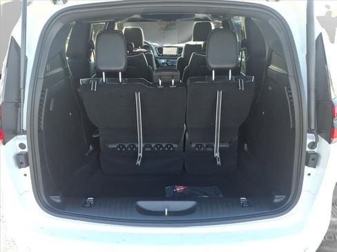 New 2026 Chrysler Pacifica Limited w/ S Appearance Package image 5