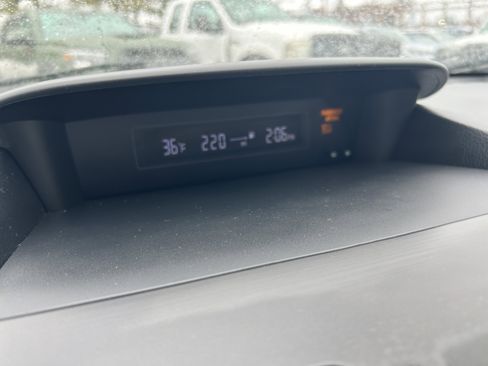 Used 2014 Subaru Impreza 2.0i Premium w/ All-Weather Package w/CVT image 22