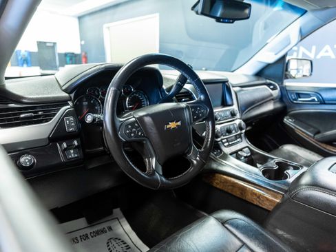 Used 2016 Chevrolet Tahoe LT w/ Luxury Package RWD image 10