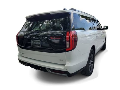Used 2025 Ford Expedition Max Platinum AWD/4WD image 4