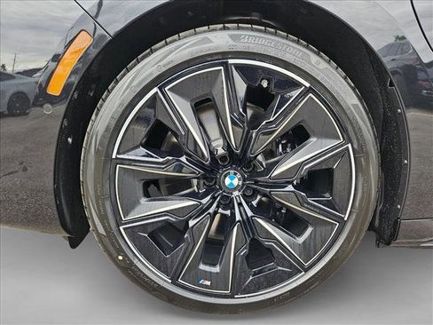 New 2026 BMW 750e xDrive AWD/4WD image 10
