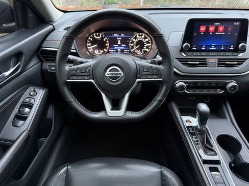 Used 2022 Nissan Altima 2.5 SR w/ Midnight Edition Package image 19