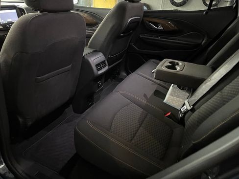 Used 2018 GMC Terrain SLE w/ Driver Convenience Package FWD image 6