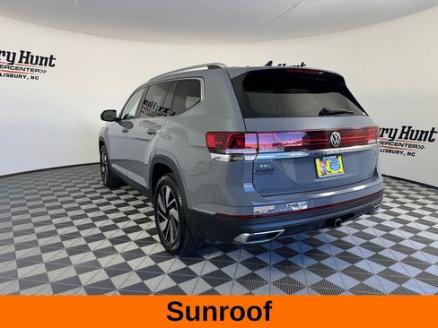 Used 2025 Volkswagen Atlas SEL image 8