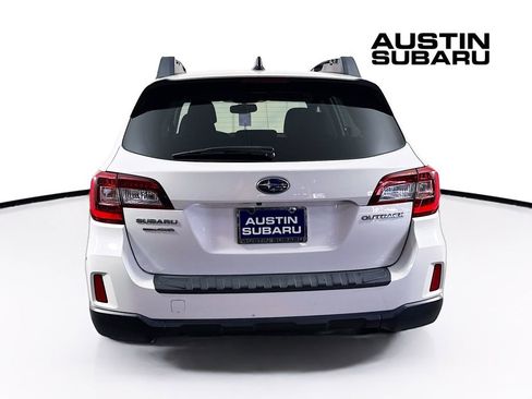 Used 2016 Subaru Outback 2.5i Limited image 6