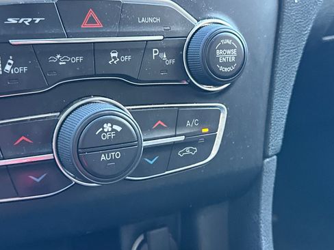 Used 2016 Dodge Charger SRT w/ Harman/Kardon Audio Group RWD image 29