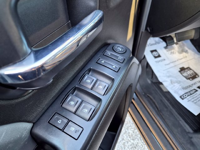 Used 2019 Chevrolet Silverado 1500 Custom w/ Custom Convenience Package AWD/4WD image 13