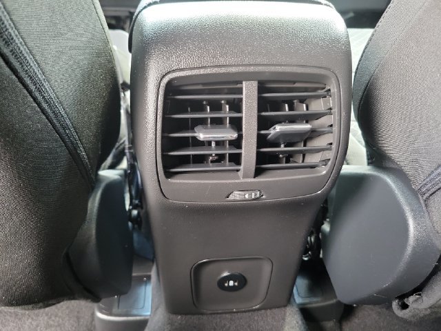 Certified 2024 Ford Escape Active AWD/4WD image 10