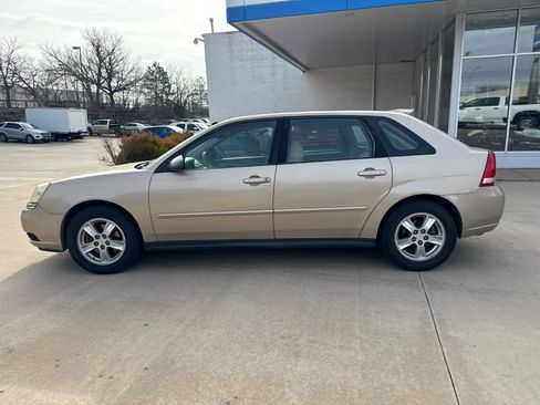 Used 2005 Chevrolet Malibu LS image 9