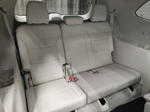 New 2026 Buick Enclave Avenir image 14