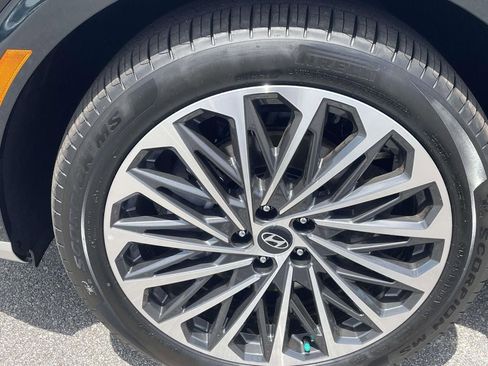 New 2026 Hyundai Palisade Calligraphy FWD image 5
