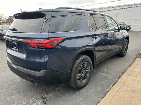 Used 2022 Chevrolet Traverse LT image 6