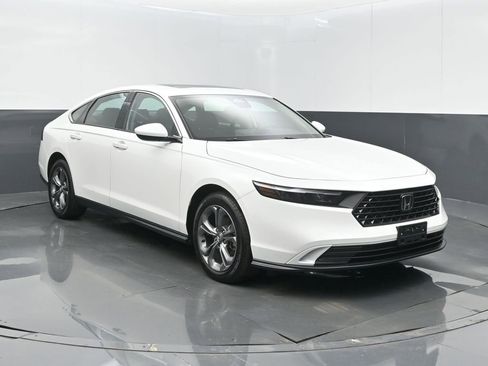 Certified 2024 Honda Accord EX image 2