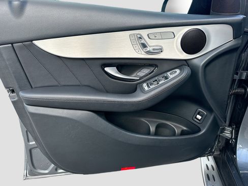 Used 2019 Mercedes-Benz GLC 300 GLC 300 image 21