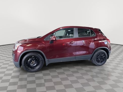 Used 2016 Chevrolet Trax LS w/ LPO, Protection Package FWD image 2