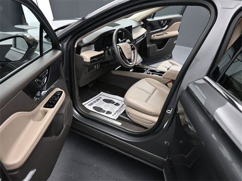 Used 2022 Lincoln Corsair AWD w/ Equipment Group 101A image 20