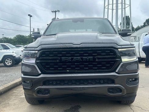Used 2021 RAM 1500 Laramie AWD/4WD image 3