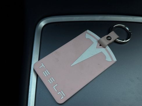 Used 2022 Tesla Model Y Performance image 57