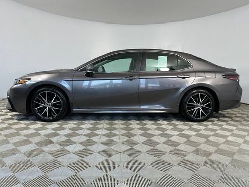 Used 2022 Toyota Camry SE AWD/4WD image 10
